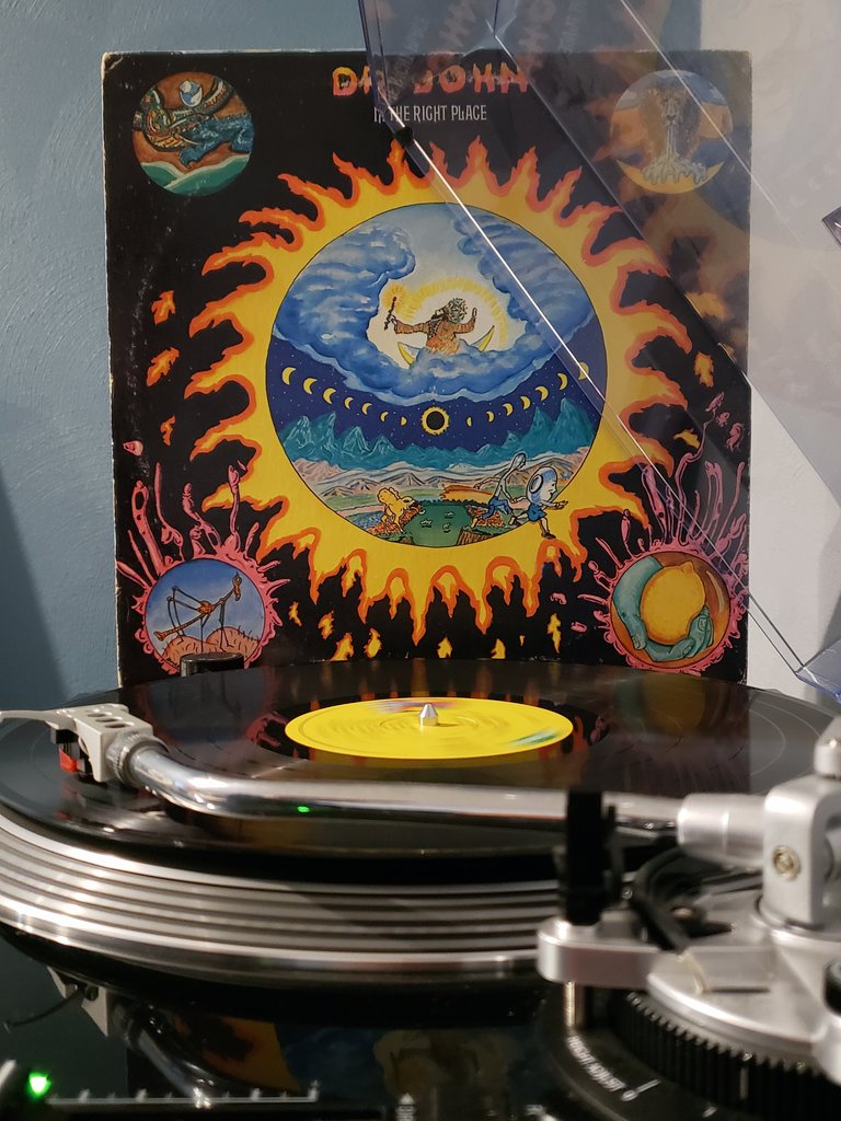 NowSpinningKL's tweet photo. Dr. John - In the Right Place (1973)
#nowspinning #vinyl #funk #soul #bayoufunk #drjohn #themeters #allentoussaint https://t.co/R1bgvwzXph