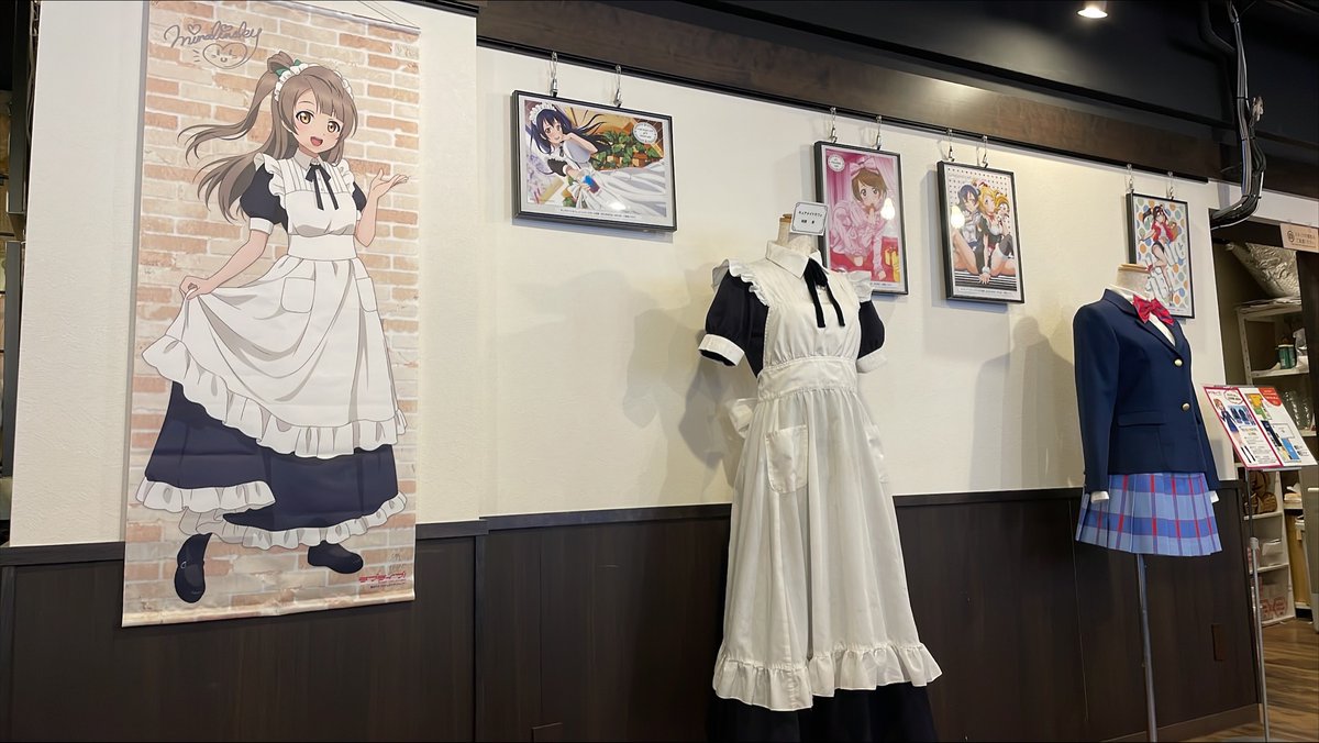 LoveLive_staff's tweet photo. ✨『ラブライブ！』コラボカフェ(CURE MAID CAFÉ)✨
本日より開店です🎉
コラボメニューや限定特典をお楽しみください！
オノデン本店4Fにてお待ちしております☕

詳細⇒ https://t.co/MTYU2ZMTqp

📺TVアニメ「ラブライブ！」再放送中✨ #lovelive https://t.co/3a8YNDa8Nd