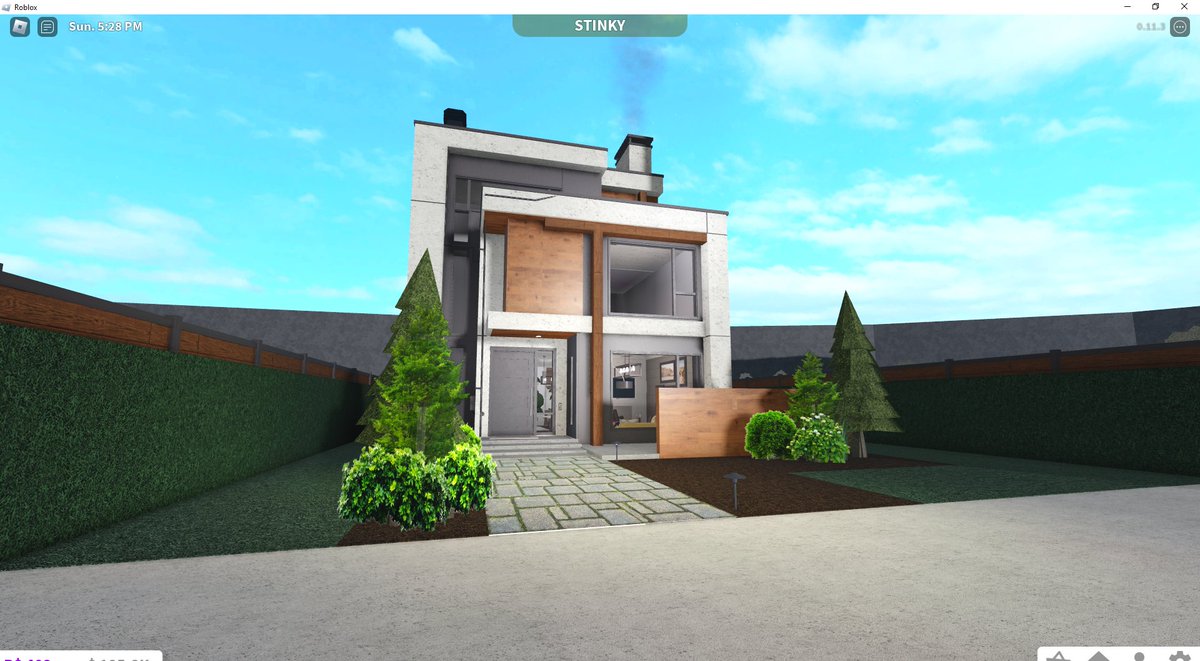 Finally finished the exterior. What do you guys think? #bloxburg #bloxburgbuilds <a href="/RBX_Coeptus/">Coeptus</a>