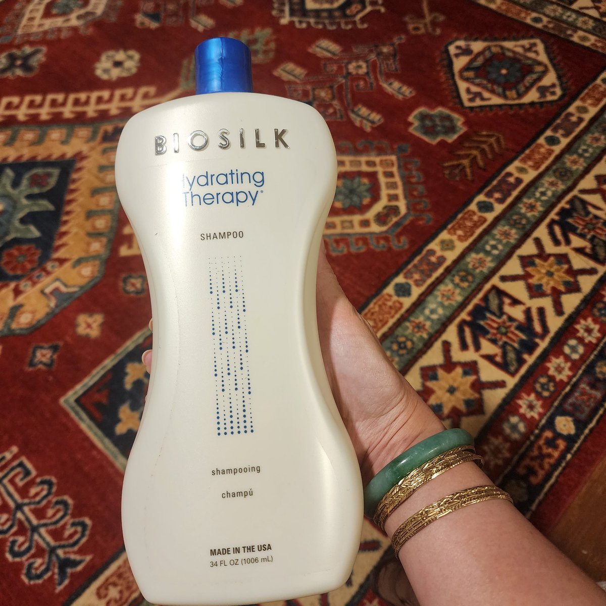 Boutros_Boutros's tweet photo. Ladies, it will change your life. #goodhairday #biosilk https://t.co/EXUwzYNfHr