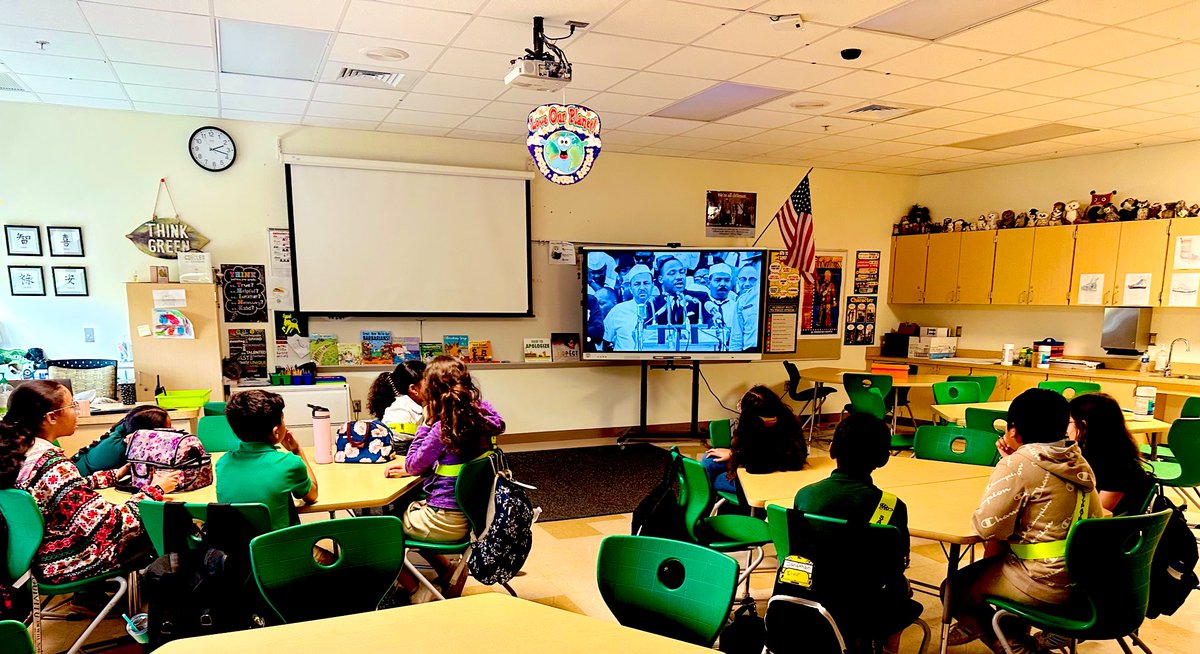 PineJogESCounseling (@pjescounseling) on Twitter photo Team Everglades cleaned up around <a href="/PineJogES/">Pine Jog Elementary</a> campus in honor of Dr. MLKing Jr. and we learned about the importance of participating in #MLKDayofService Team Everglades cleaned up around <a href="/PineJogES/">Pine Jog Elementary</a> campus in honor of Dr. MLKing Jr. and we learned about the importance of participating in #MLKDayofService