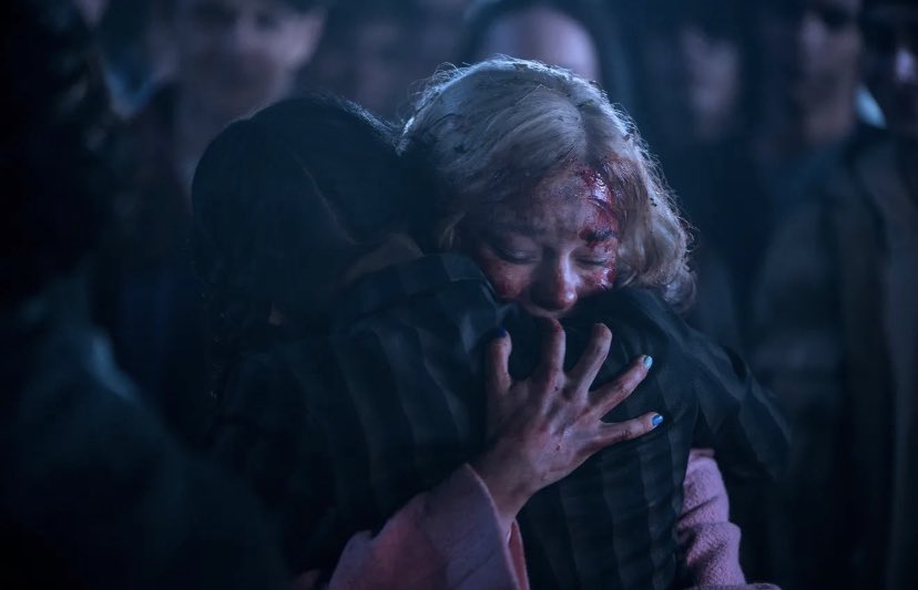 crasherdaisies's tweet photo. When Enid ends up dying and Wednesday loses her best friend then what https://t.co/czmxEz23hW
