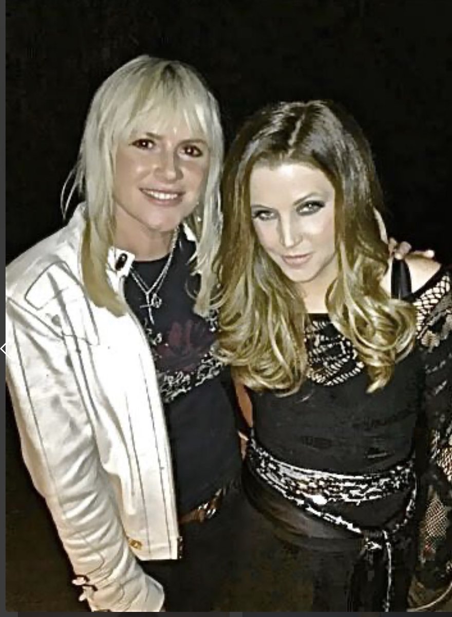 TheAnitaCochran's tweet photo. @LisaPresley so very sad you left us. What an  honor it was to have known you. What a beautiful talented strong woman you were. RIP beautiful one. @VisitGraceland #heartbreaking #Graceland #elvis https://t.co/bvAnkLTXrt