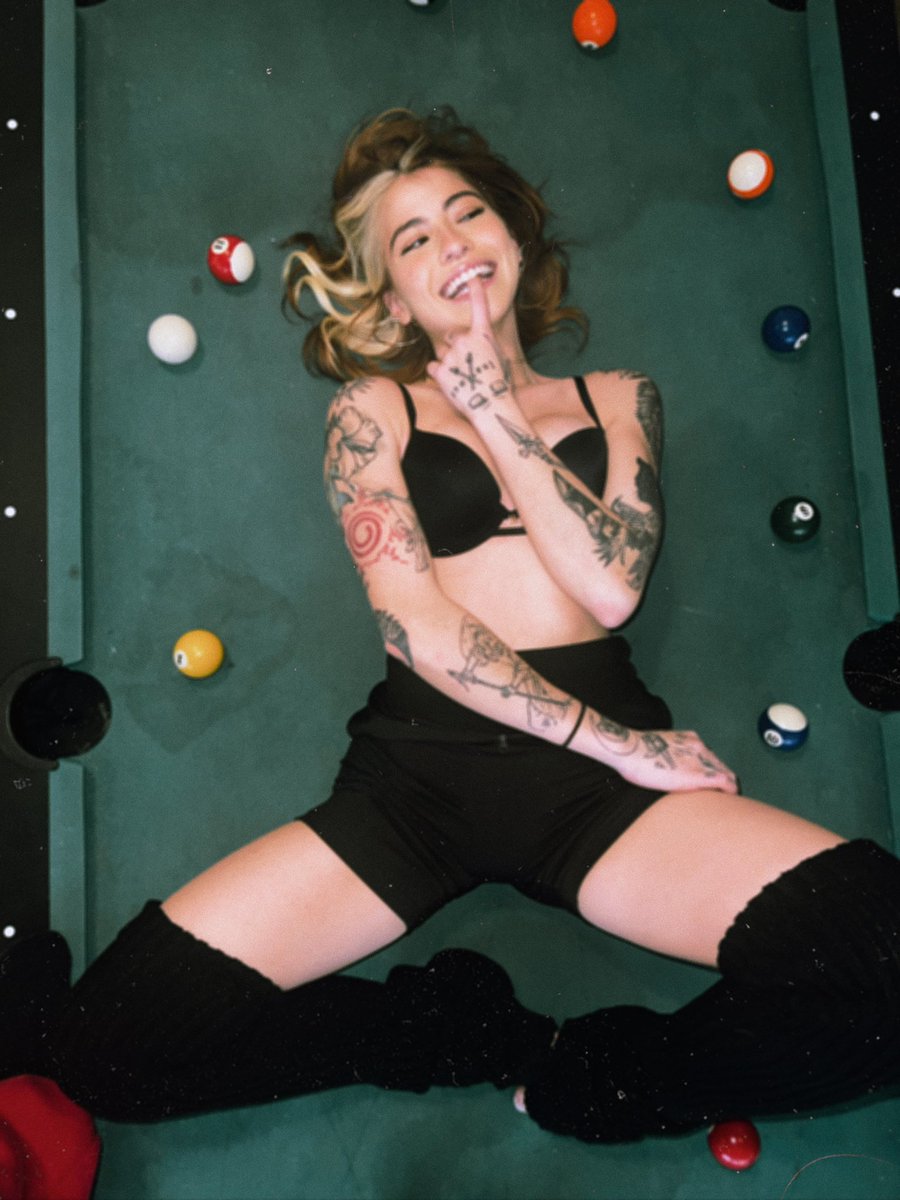 shark.baee on Twitter: "Wanna play with me?"