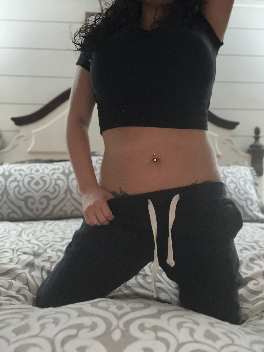 KodyRae3's tweet photo. Who’s ready for bed? #FYP #foryou #onlyfans #OF https://t.co/0gRrQMk5Tm
