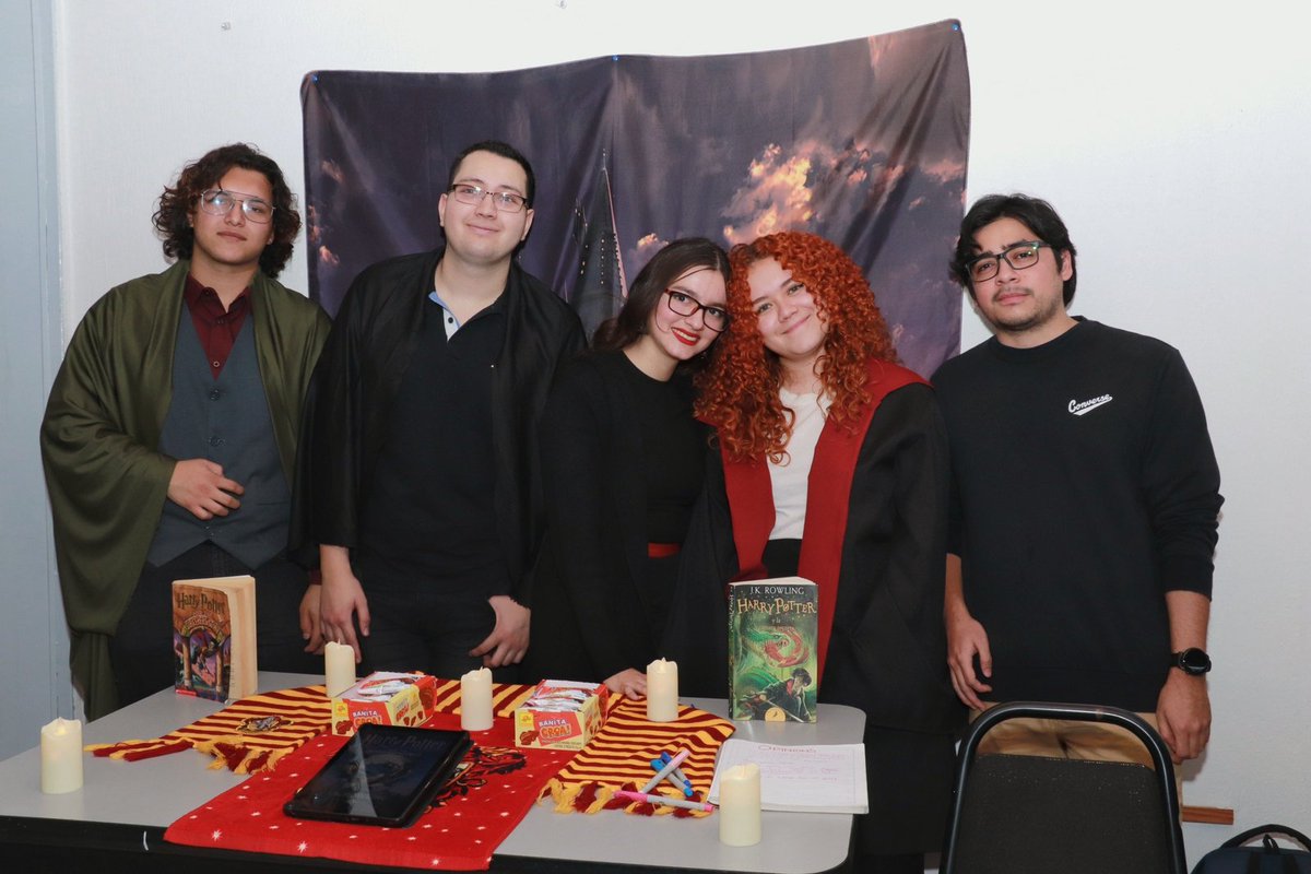 EduRam1122's tweet photo. My team decided to create a video about Harry Potter and the Sorcerers stone and Harry Potter and the Chamber of secrets in a fun and interesting way also to show the audience from the point of view of the characters. 
https://t.co/mJNXzPxZSn
@ItzaFM #ENSJ #Normalistas @ensjedumx https://t.co/ZxhffMrA0j