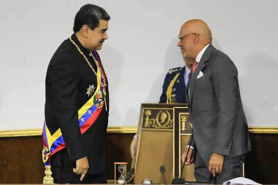 Nuestro Presidente de la República Bolivariana de Venezuela @nicolasmaduro brindó ante la @asamblea_ven su Mensaje Anual de la Memoria y Cuenta a todos los Venezolanos, tal y como lo establece nuestra Constitución en su Artículo n° 237.

#MensajeAnual2023
#ConMaduroSePuede