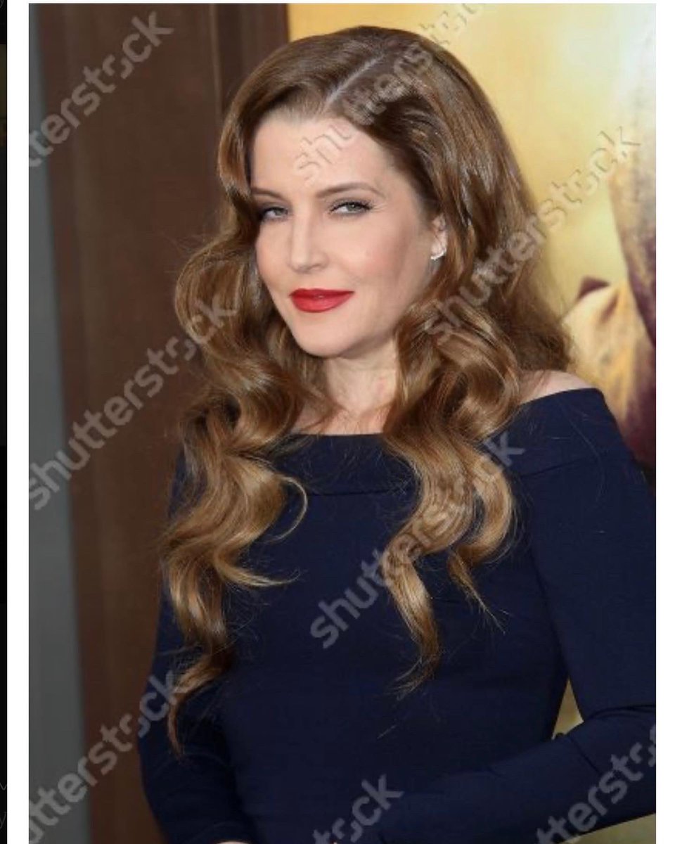 SmealJim's tweet photo. Lisa Marie Presley daughter of the King ELVIS past away in Los Angeles at age 54 

https://t.co/PDrZMHA4Hb https://t.co/oDjRdFGKN0