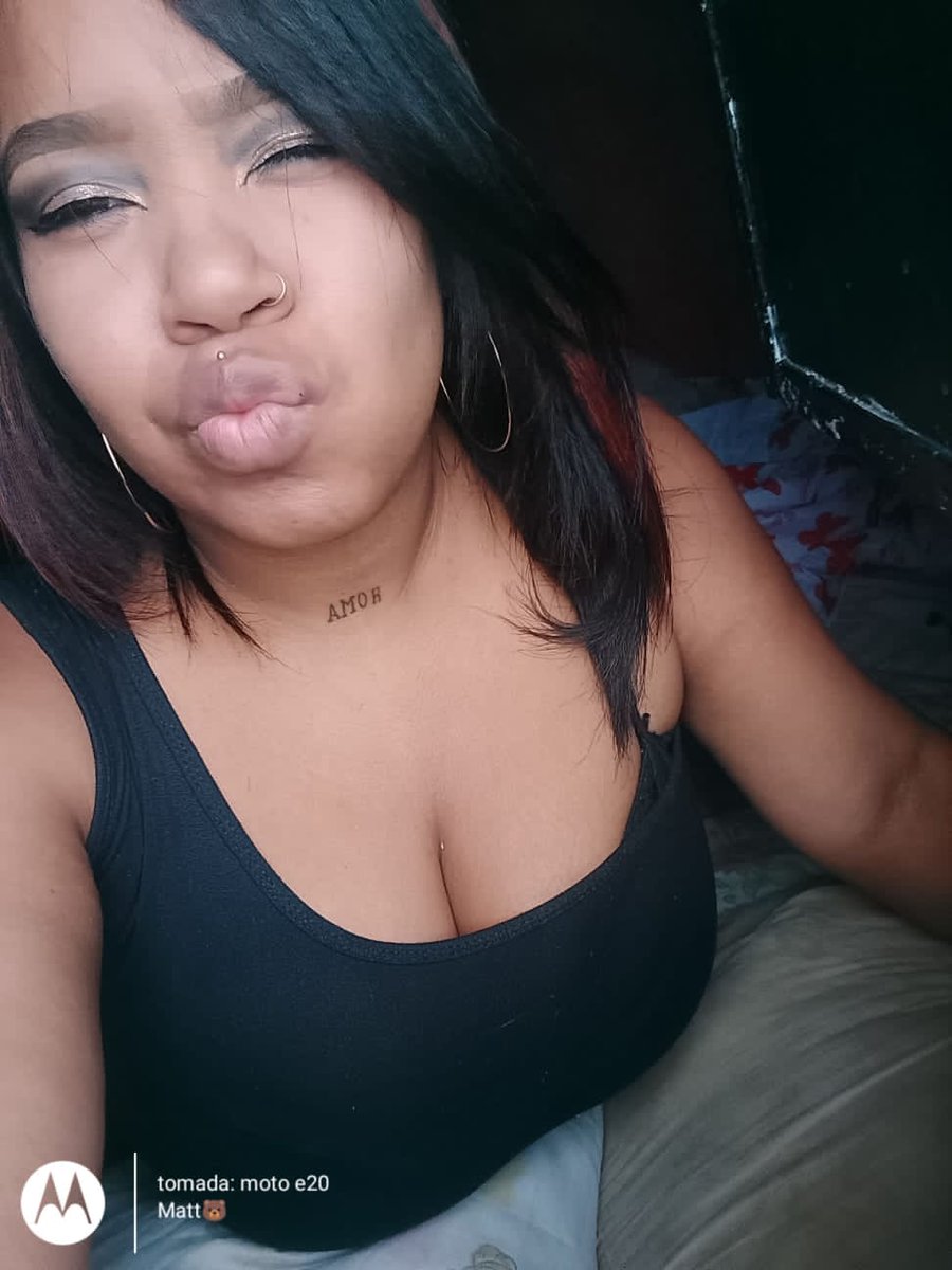 gabbycache's tweet image. Black 🖤