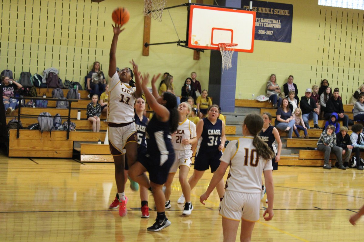 BrookBratt08's tweet photo. 21 pts, 10 rebounds, 3 blocks, and 7 assist! No bad for game 2 win over Chase Middle! TJ 47 - Chase 1! @WomenNets @LBI_Carolina @CarolinaGHoops @LBInsider @CghrMedia @CoachShauntay @TJCAAthletics @BallHerHoopsCLT @CoachYMelvin @NCarGirlsHoops @Coach_B828 @CoachYMelvin https://t.co/8H4VhcGdkZ