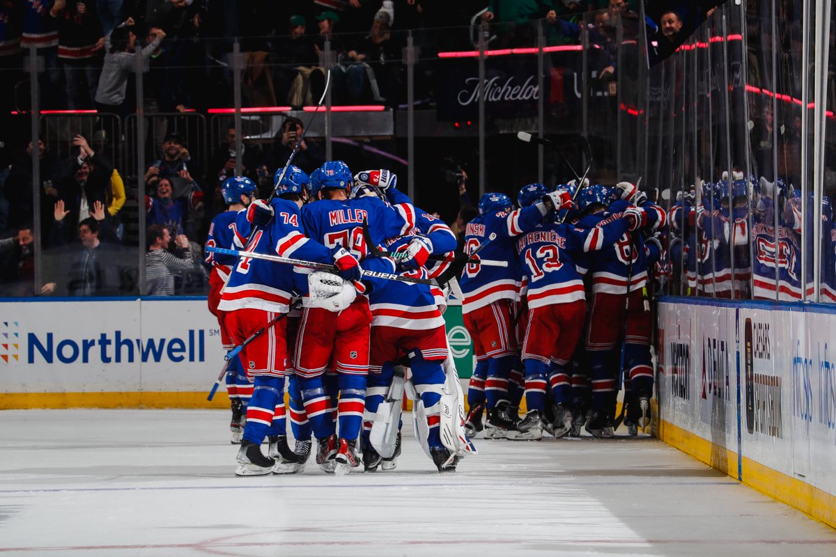 NYRangers's tweet image. RT IF YOU LOVE THIS FAMILY