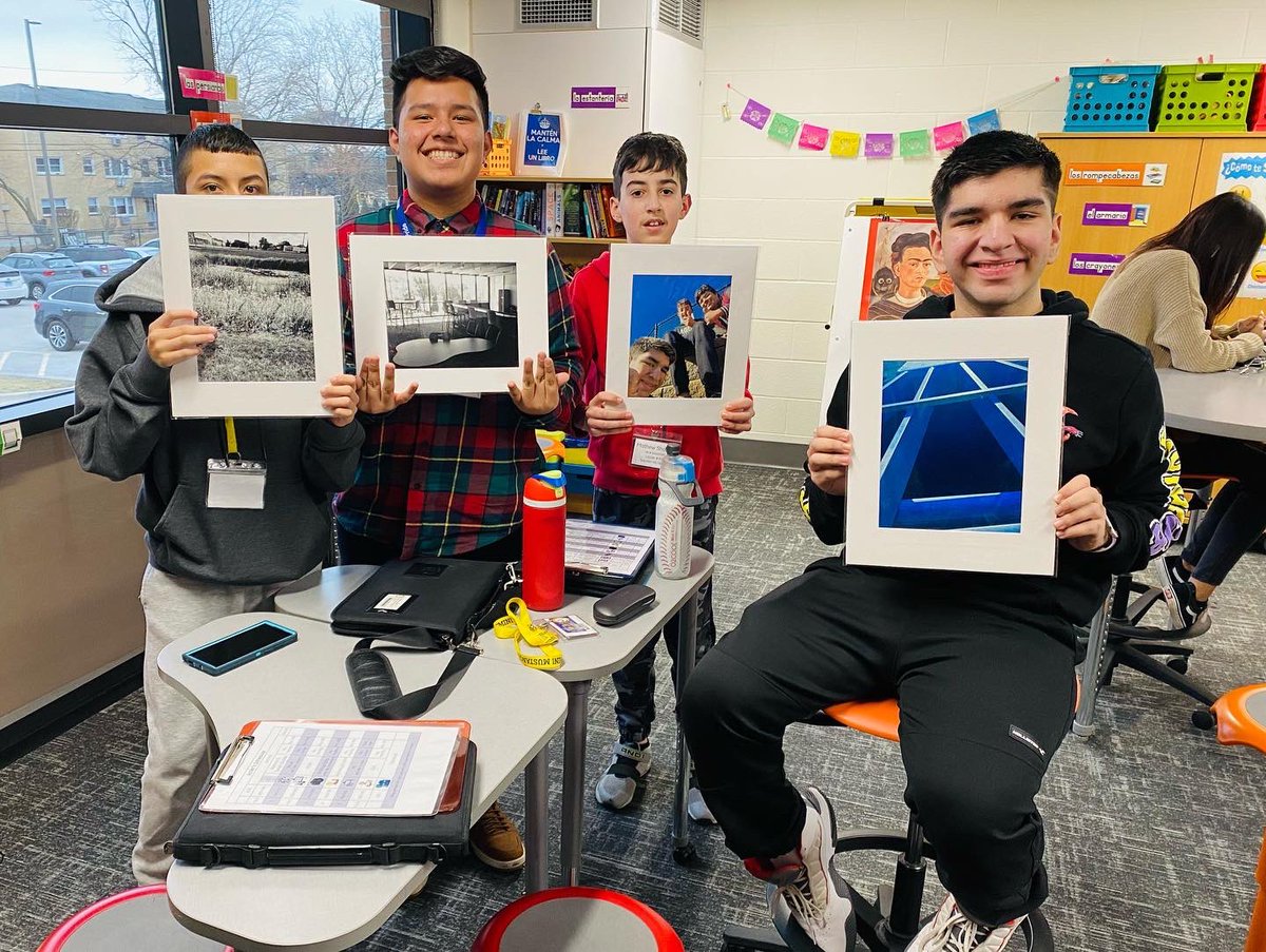 One of my favorite days in photography! Ss assembled their favorite 8x10 to take home as art!! 🖼️ I will miss these groups A LOT!! 😢#photographyclass #hereatgemini