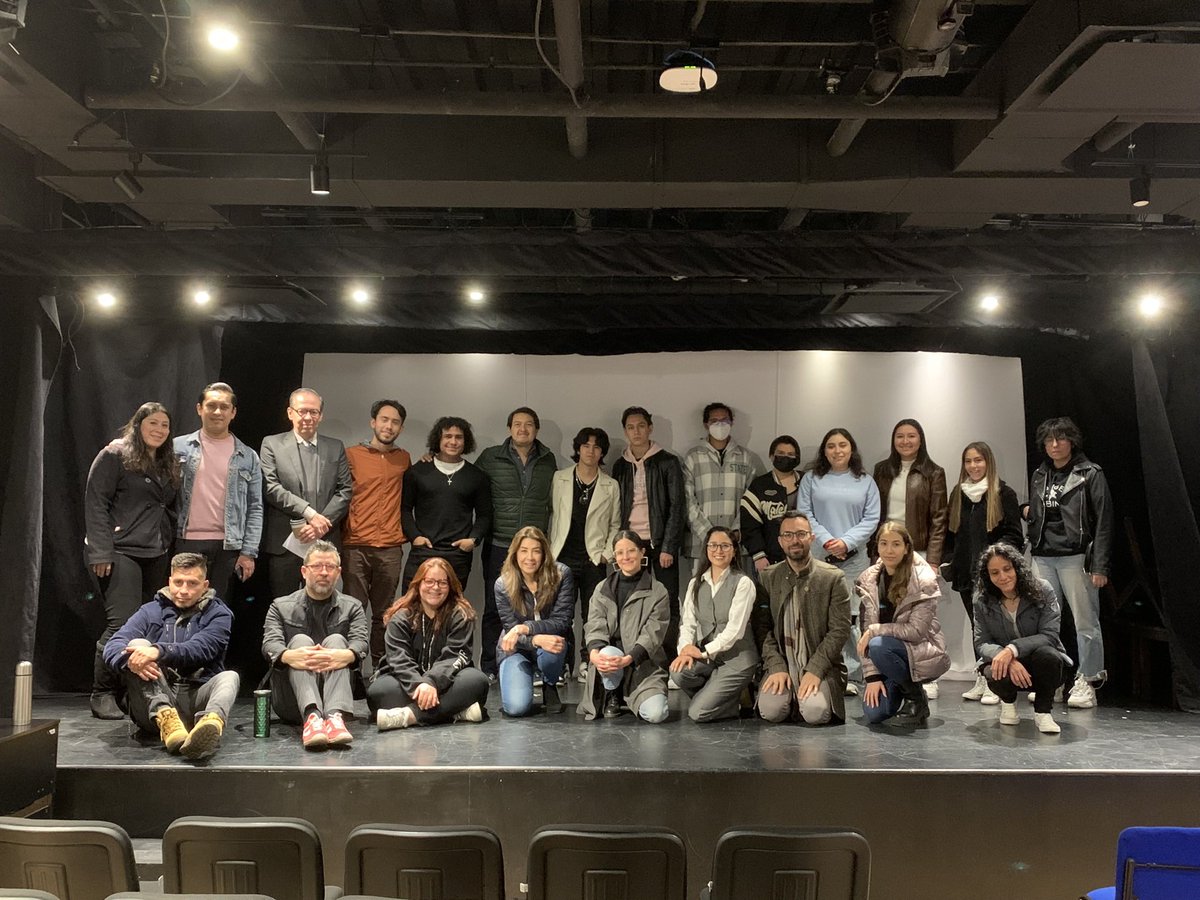 Llegó el momento de comenzar una nueva aventura 💪😎

¡Bienvenidos! 

#EscuelaDeArtes #MúsicaContemporánea #Teatro #Actuación #ArtesVisuales