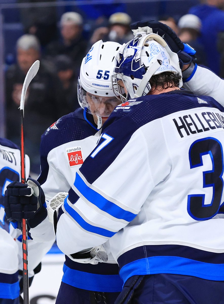 Thank your goalie 🫂

(Also RT your goalie)

#NHLAllStarVote | Connor Hellebuyck