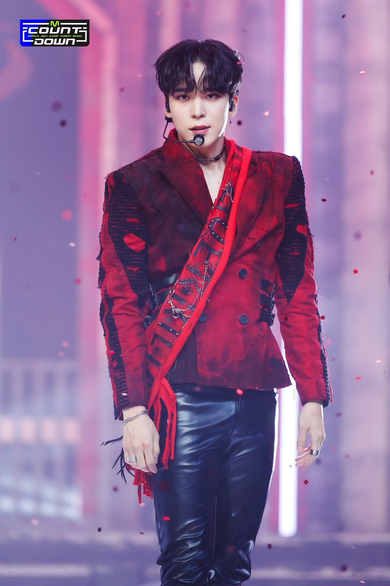 woojingie's tweet photo. Yunho and his red outfit supremacy❤️‍🔥❤️‍🔥❤️‍🔥 https://t.co/P97CaEZuxs