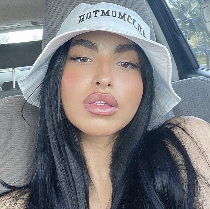 shopdopemo's tweet photo. just a few of the fire goodies in our mom collection 🤍 check out my shop for more 🏆 https://t.co/resCX6sgqh https://t.co/tvsvC9lMwu
