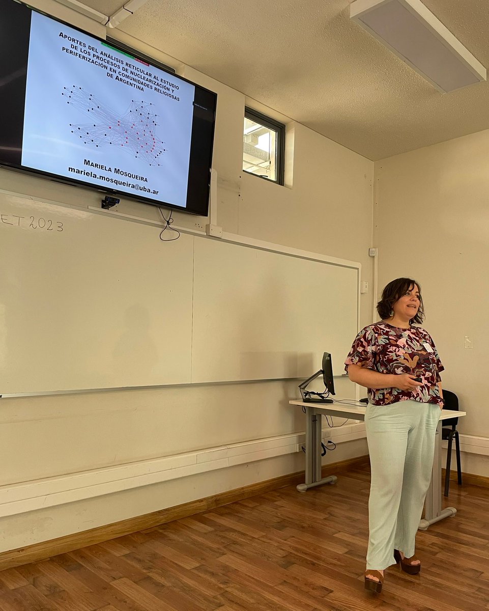 Marielam10's tweet photo. El 5/1 presenté "Aportes del análisis reticular al estudio de procesos de nuclearización y periferización en comunidades religiosas de Argentina" en la #chisocnet
Excelentes intercambios con especialistas en #ARS y nuevos horizontes de trabajo conjunto para los próximos años 🙌✨ https://t.co/5zDSJFv1DF