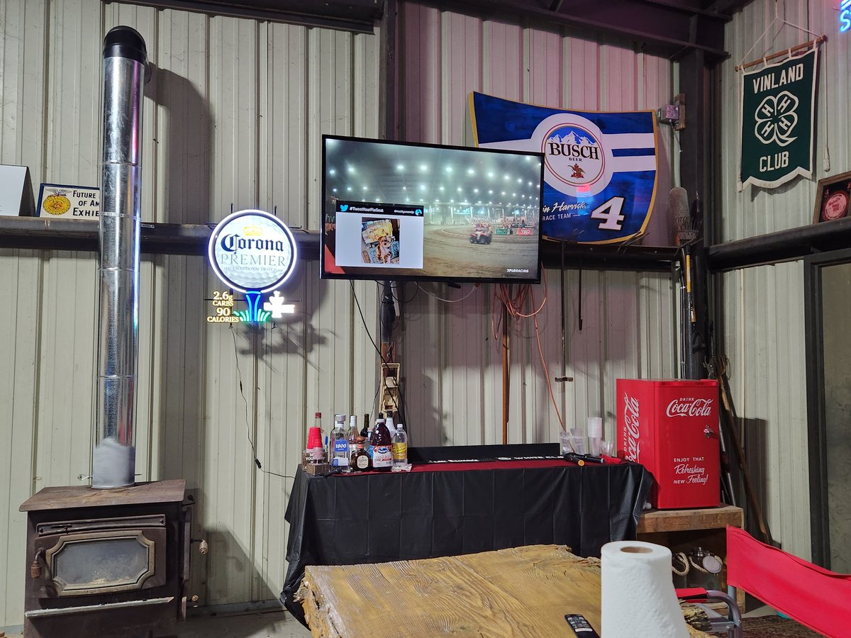 #tweetyourfloseat <a href="/FloRacing/">FloRacing</a> <a href="/NosEnergyDrink/">NOS Energy Drink</a> <a href="/cbnationals/">Chili Bowl Nationals</a>