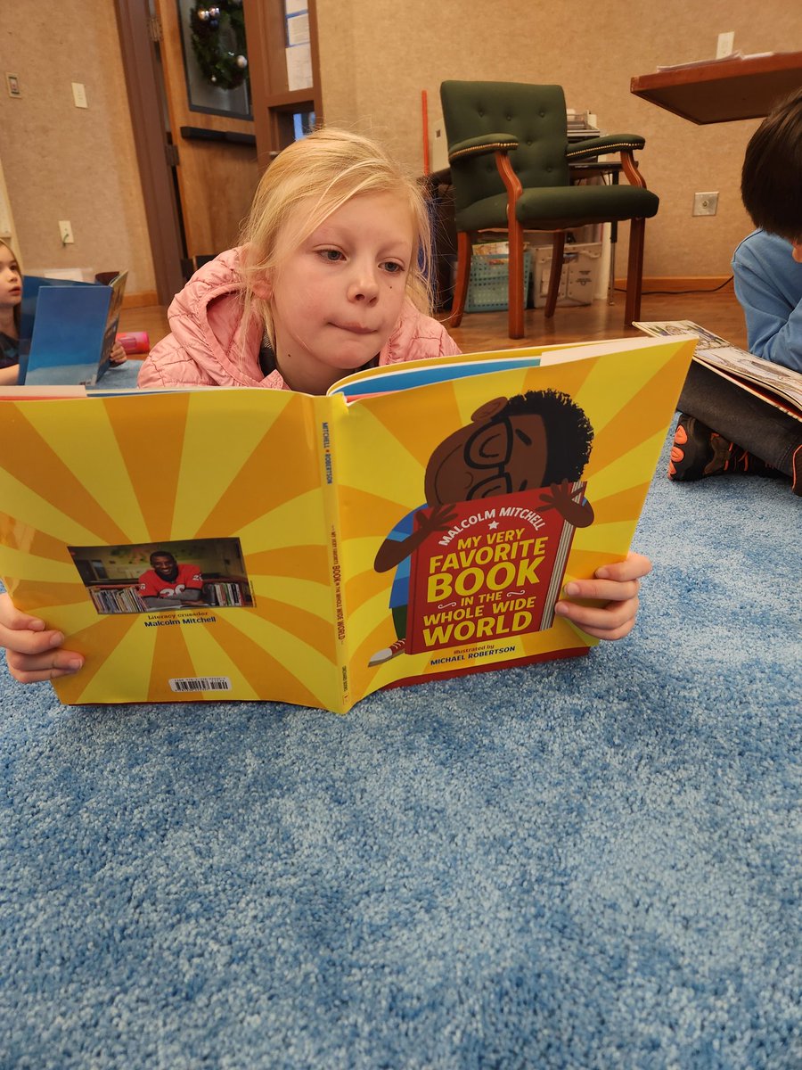 SaraNHHolm's tweet image. 2nd grade Bobcats had 3 snow days this week so got started with their #ReadBowl at-school minutes today! @ReadWithMalcolm @LTS_Bobcats #teachnvchat