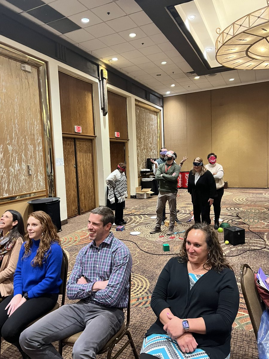 DrMeganBrown's tweet photo. Our STL Leadership Academy participants worked on developing unique and effective communication techniques to complete the task given. #sharedmentalmodel @StLouisRPDC @TedHiff https://t.co/CkBqbwSGQY
