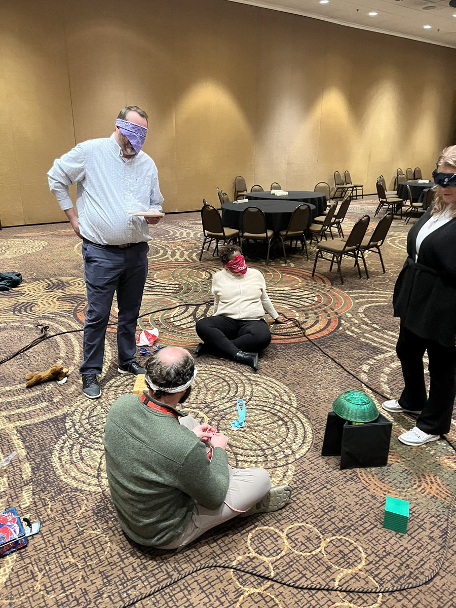 DrMeganBrown's tweet photo. Our STL Leadership Academy participants worked on developing unique and effective communication techniques to complete the task given. #sharedmentalmodel @StLouisRPDC @TedHiff https://t.co/CkBqbwSGQY
