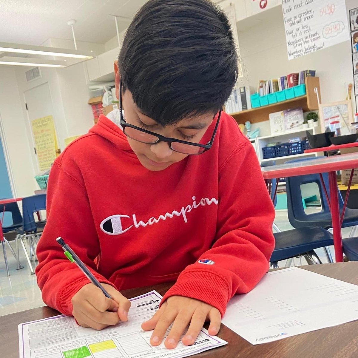 handyelementary's tweet photo. Prior to Winter Break, Handy 1st-6th graders took the iReady Benchmark #2 in Reading and Math. This week, scholars are reflecting on their results and setting goals for Benchmark #3. The power of goal setting is paying off!💪🏼🎉#ousdedge https://t.co/dfjSXAL9YP