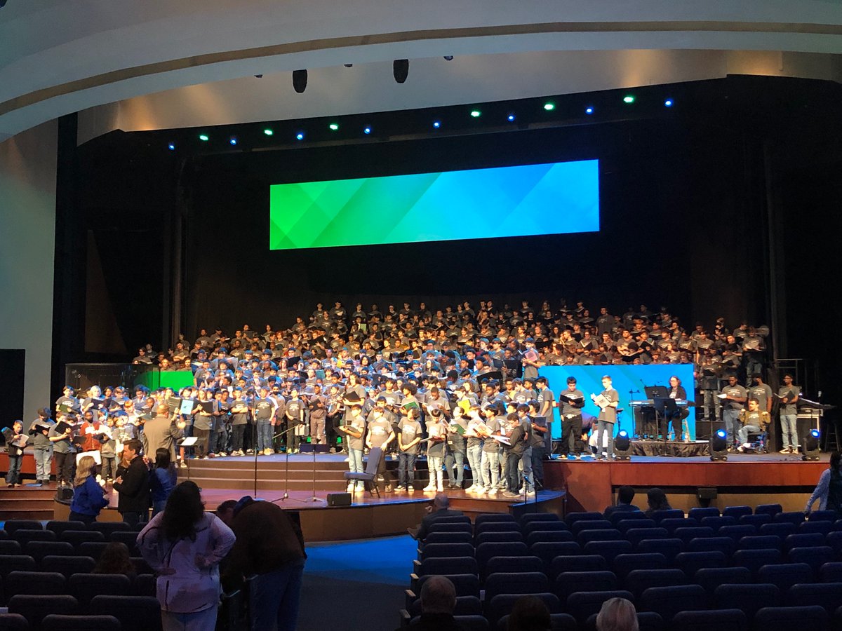 Hofius Choir tweet media