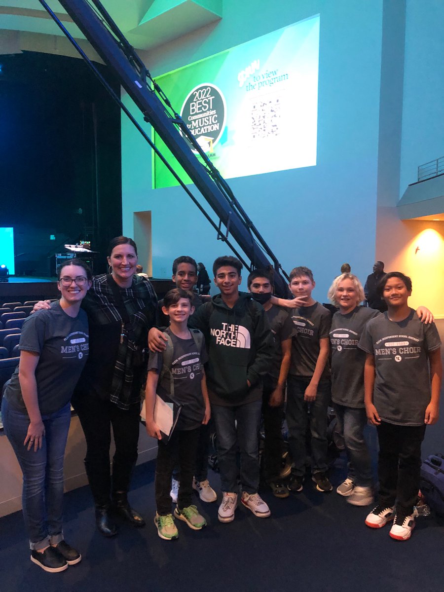 Hofius Choir tweet media