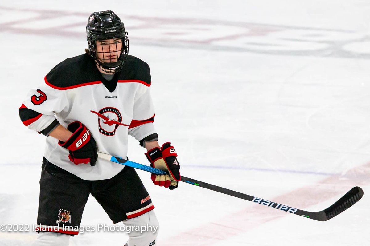 Congrats to <a href="/PortBombers/">Port Alberni Bombers</a> D-man Tanner Burt who notched his first <a href="/vijhlofficial/">VIJHL</a> goal tonight. 

📸: @Island_Images_