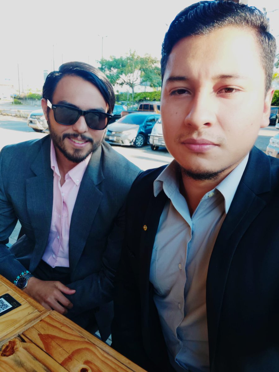 chavez_ingmar's tweet photo. Lawyers and friends https://t.co/jjg3rxBUpp