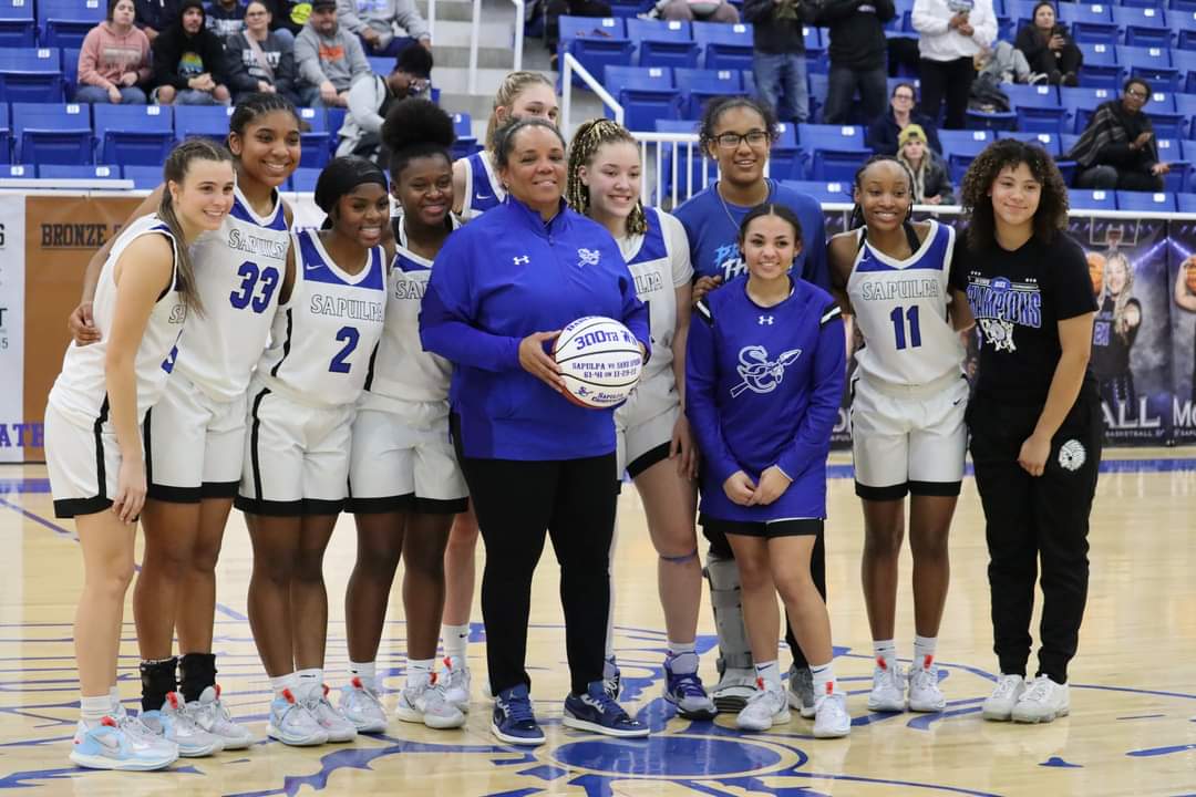 ChieftainAth's tweet photo. After tonight's Lady Chieftains game, head coach Darlean Calip was presented with the game ball for her 300th win at Sapulpa! She reached 300 Lady Chieftains victories earlier this season in the American Heritage Bank Highway 97 Rivalry versus Sand Springs. 

Congratulations! https://t.co/dxVJuMFH0L