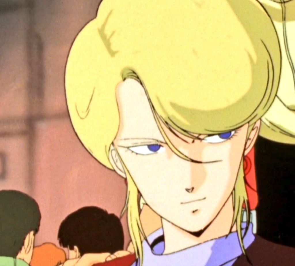 silky_ukokkei ハマーン様は、ZZ時代に髪型変えたり 金髪にして