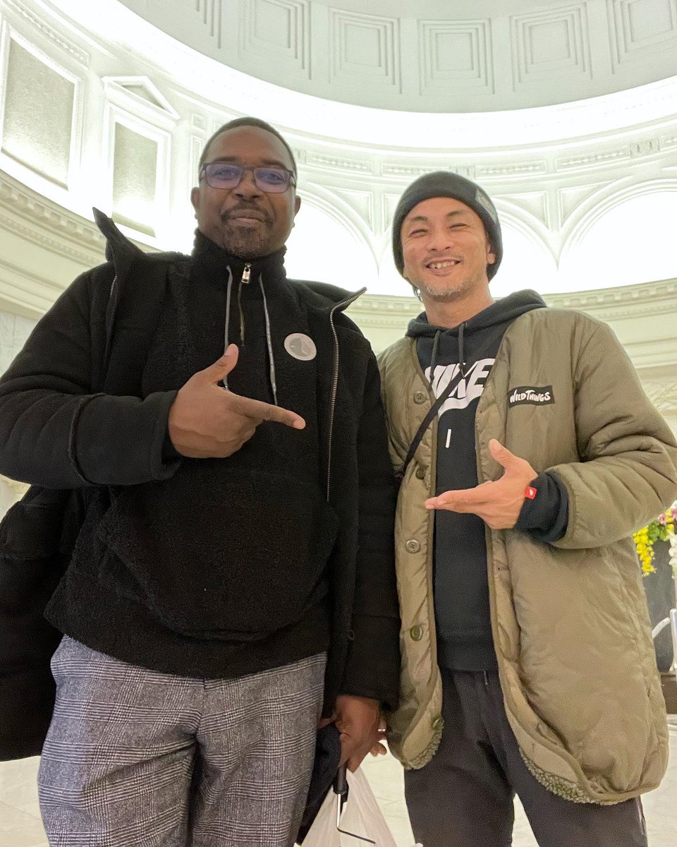 BOOOOOYAKA_SHA's tweet image. 一昨日と昨夜、2夜連続でビティーとLINK UP👍本日の大阪からYARD BEAT &amp;amp; Bitty McLean JAPAN TOURスタート🇯🇵そして来週1/17火曜はVINYL ONLYのROCK STEADY NIGHT🍩横浜公演はかなりレアですよ‼️前売りチケットもまだまだ絶賛発売中です♪🎫皆様この機会を是非お見逃しなく☝️
#bittymclean #yardbeat