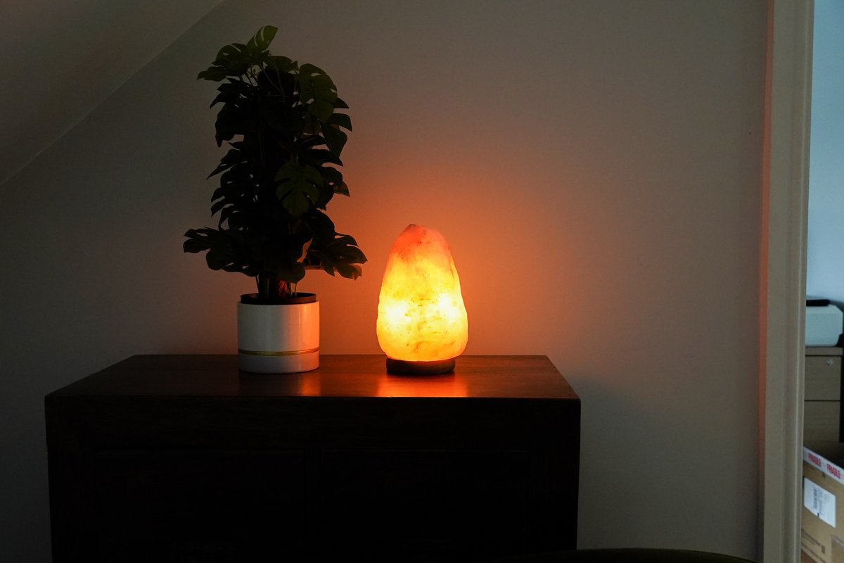 New year, more relaxed! 🛀

Try one of @CollectablesWeb Himalayan Salt Lamps for a mood of coziness and comfort.🧘‍♀️

#saltlamp #salt #lamp #himalayan #himalayansalt #cornmillcentre #darlington