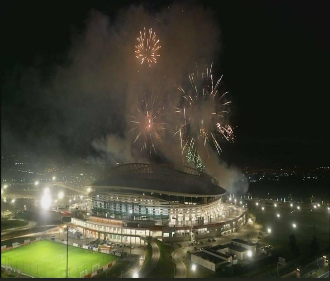 princetroyen's tweet photo. #CHAN2023 🇩🇿
#FIFA #CAF ont assisté à l'inauguration de
#MandelaStadium🇩🇿
Où se déroulera l'ouverture des jeux ds 1 mosaïque africaine loin de l'ubérisation culturelle.
“En faisant scintiller notre lumière, nous offrons aux autres la possibilité d’en faire autant”
N.Mandela. https://t.co/usRb3D67Vy