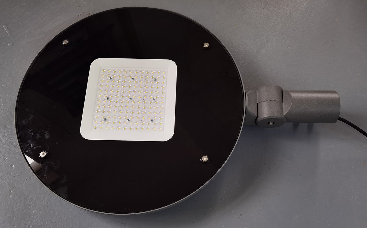 ledstreetlight3's tweet image. Geolide outdoor led garden light factory in China- GL105 is a simple and classic Led post top light, 40w 60W 80W 100W led urban light.led garden light housing or complete supply.lake@geolide.com.www.geolide.com.#ledgardenlight #ledposttoplight #ledurbanlight #ledlighthousing