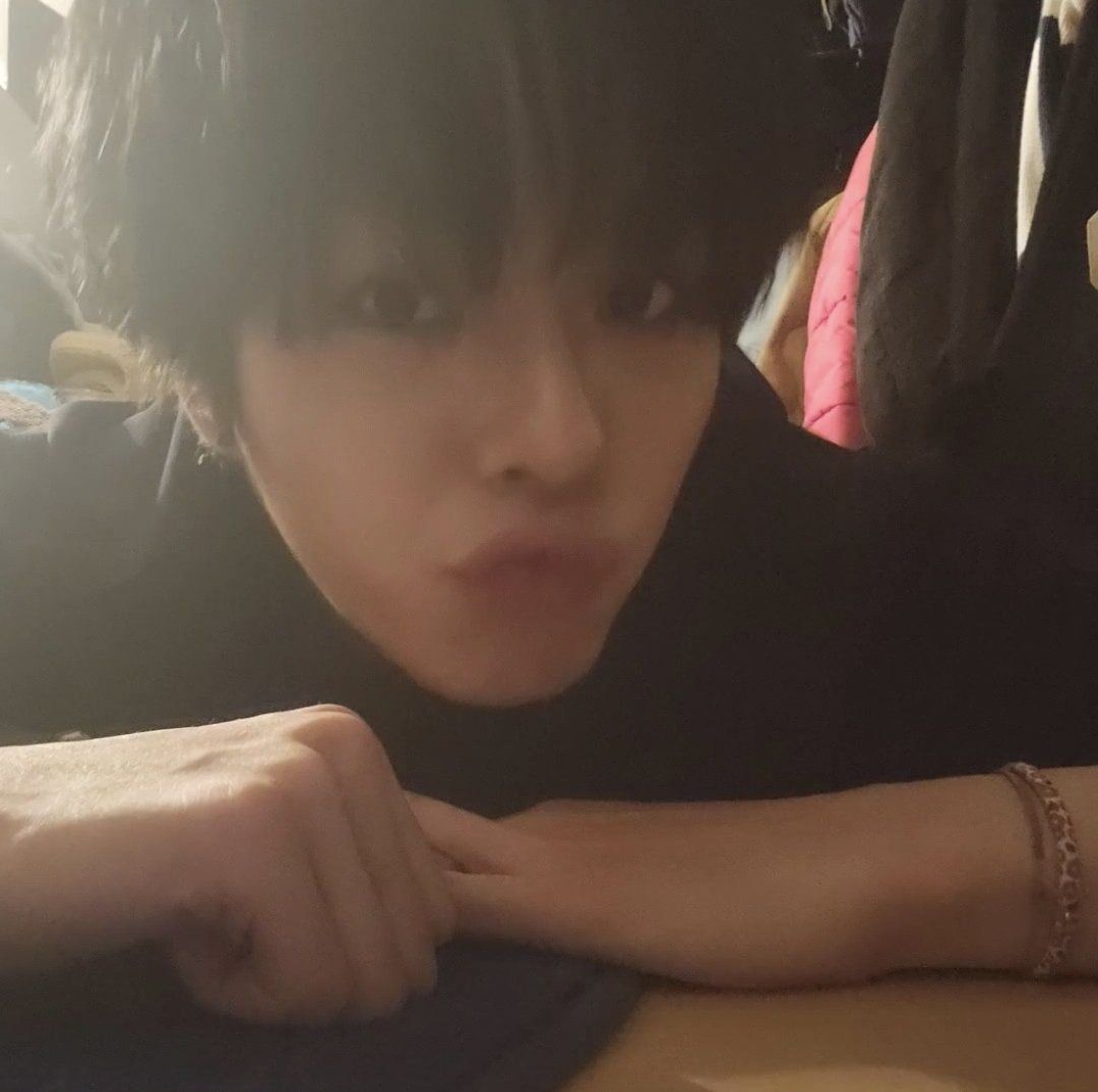 FmV38lxaAAAOdKH?format=jpg&name=medium