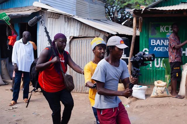 radjabu_thabit's tweet photo. @exilekeyfilms is warmly greatful to be part of the "stretch your hand" (SYH) project by Miwoo Media.
Under the Crisis of COVID-19 pandemic, the refugee camp women showed their power stronger than kakuma's sand wind for survival.
#Miwoomedia
#Exilekeyfilms🎥🎞️📷🎬 https://t.co/tV6B2t8Tp0