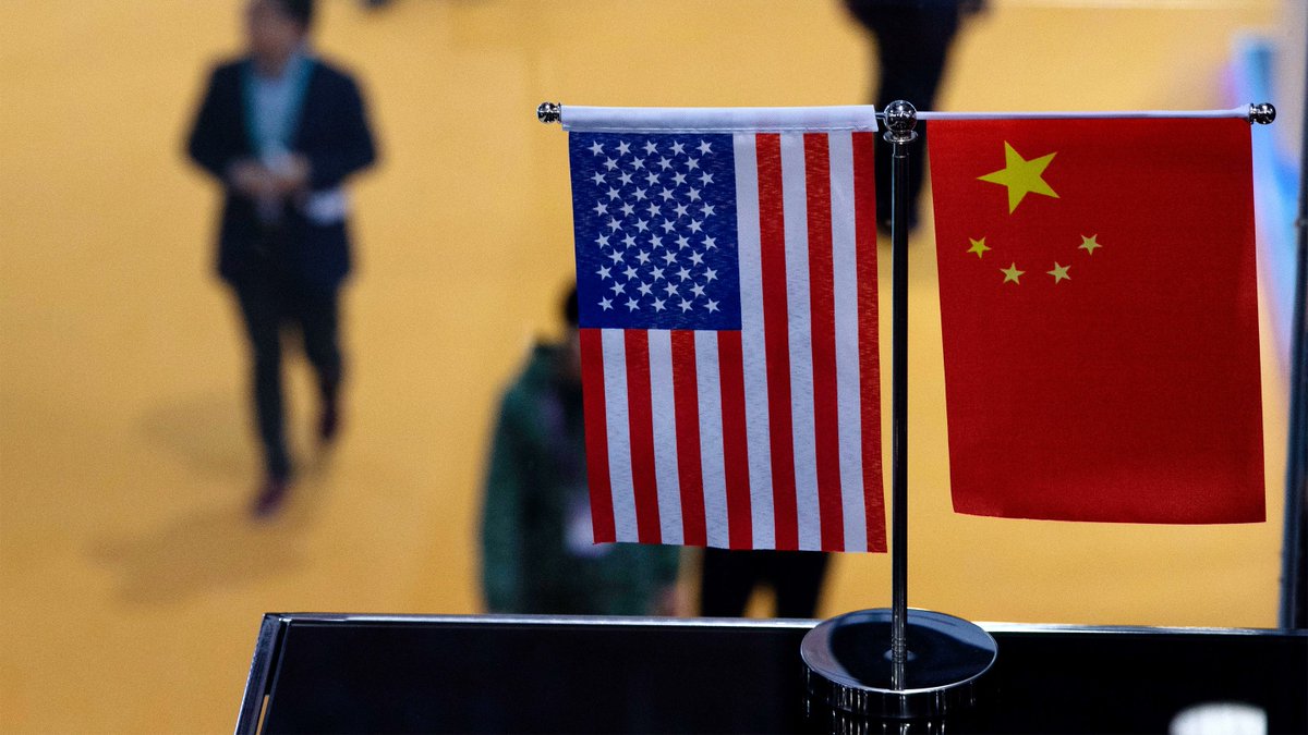 Ministro de Comercio de #China dialogó con Craig Allen, presidenta del consejo de negocios China-EEUU para analizar cuestiones de interés para los dos países en el terreno mercantil, lacerado por tarifas adicionales y restricciones a la exportación por parte de EEUU