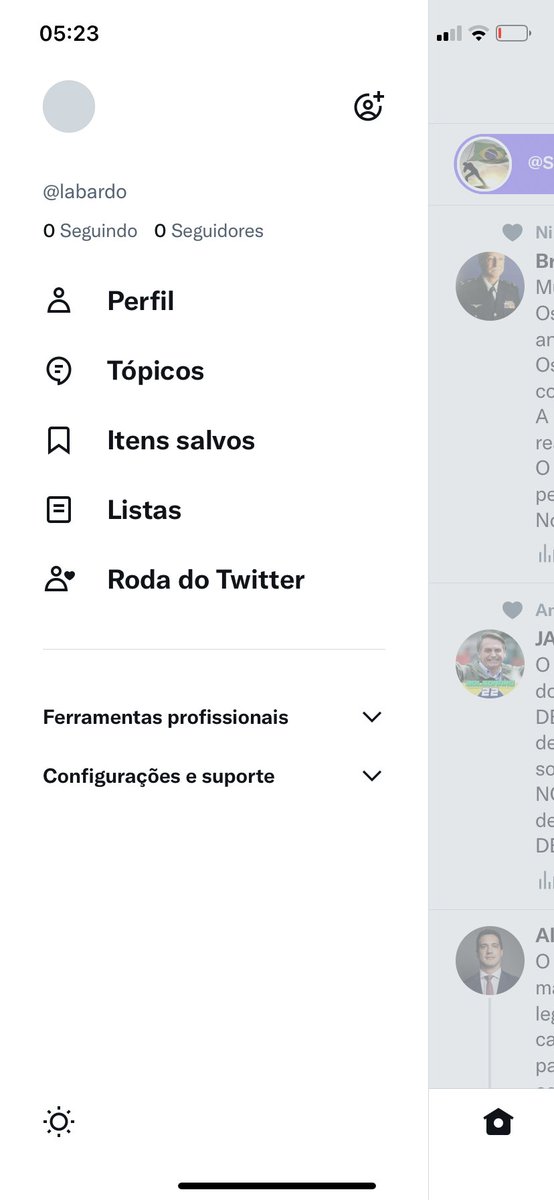 labardo's tweet image. Acordei com a mensagem que minha conta (pequena)foi bloqueada. Eu seguia 6 mil e tinha 5 mil seguidores e foi zerada depois de 1 hora aparecerem 3 mil e poucos seguidores mas 0 seguidos.Ontem eu fiz duras críticas no site do 5TF. Tempos sombrios nos esperam! Vão nos calar 😢🇧🇷🌻