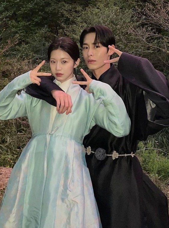 lee jaewook and go younjung just giving off married couple vibes in these behind the scene photos 🤪

wookie, you may calm down nobody's snatching your girl away from you 😂 #GOYOUNJUNG #LEEJAEWOOK #YOUNJAE #AlchemyOfSouls2