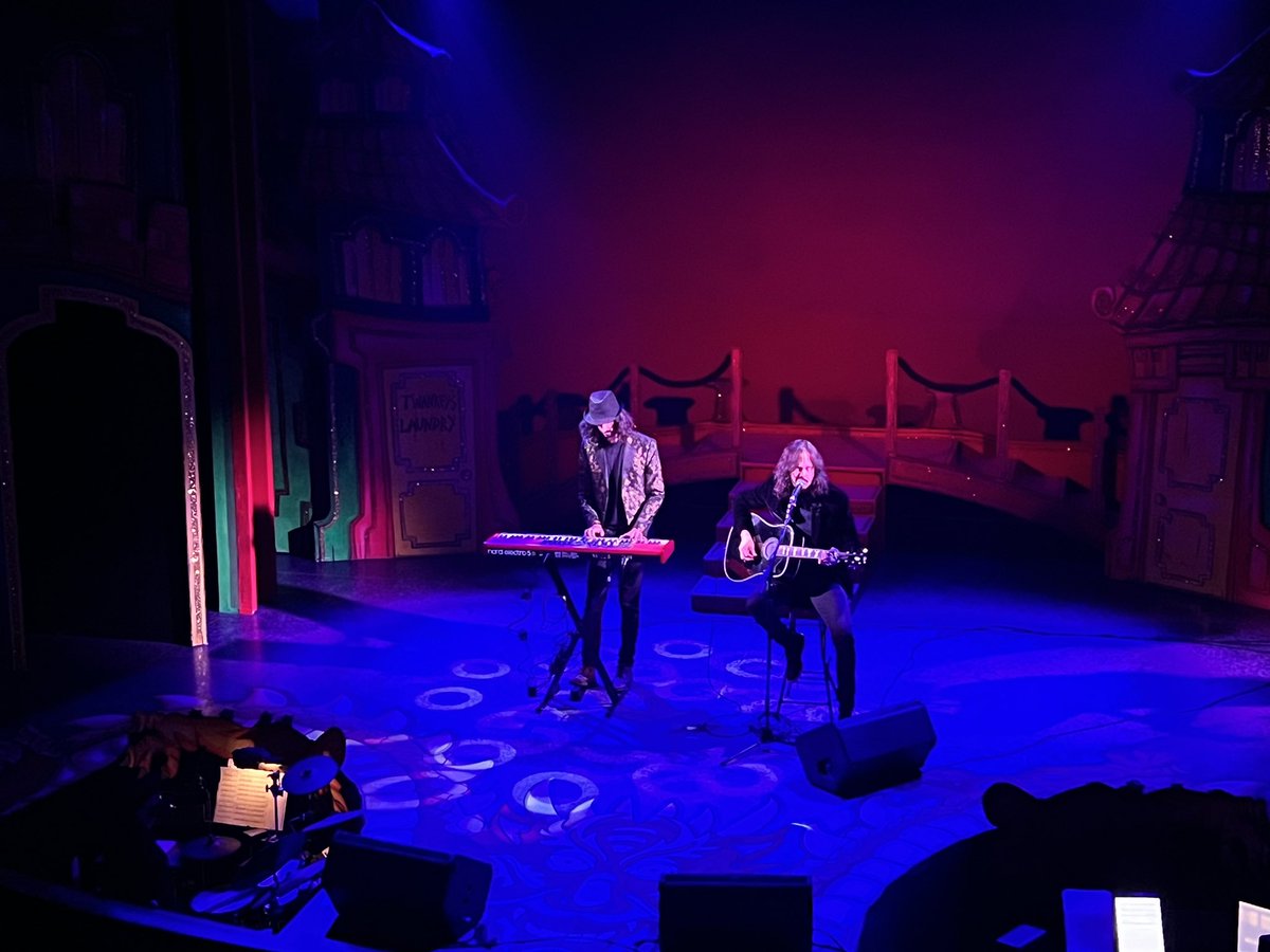 simon cotton tweet media