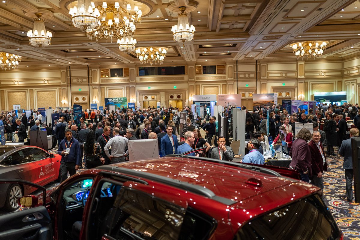 EVA_VTOL's tweet image. Thank you Michigan, the land of opportunities, for your support and warm welcome at #covesa CES side event Charlie Tyson #medc #mdot #grr #flite