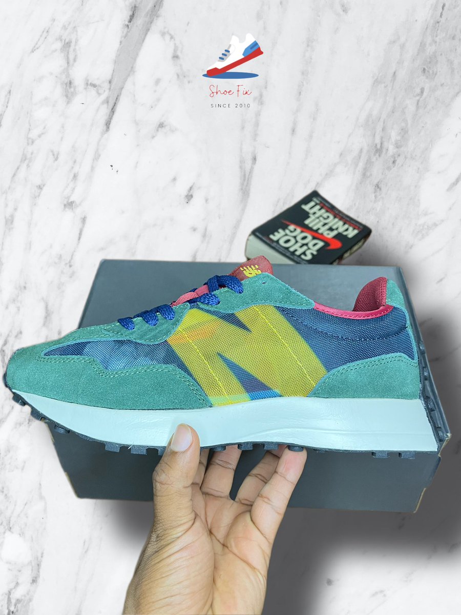 Ladies, NBs or Adidas? 

We know you could pull both off, 😉

Link in bio