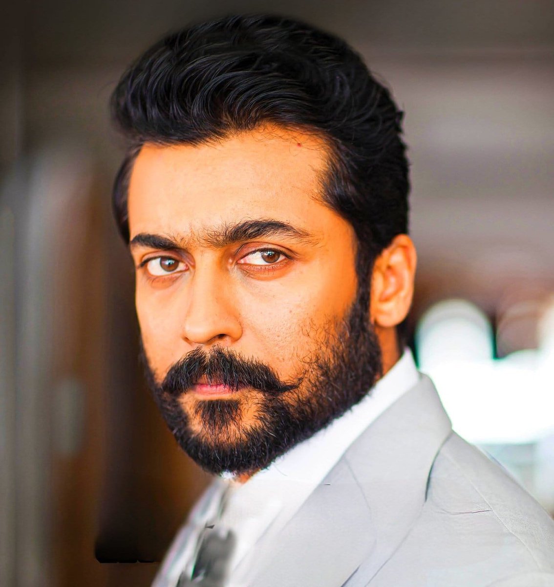 Vinoliav95's tweet photo. Good morning 🙏 guys 👍💐💐🤩🤩😍
#WeWantSuriya42Update this weekend Sunday Get ready Suriya fans 🔥💃🤩🎊🥳🥳#Suriya42 title locked . 💃💃🥳🥳🤣🤣 Love you Suriya 🔥💕 #VaadiVaasal #Kalpan  @Suriya_offl @SuriyaFansClub @SuriyaFConline @AJITHSU72510743 @SuriyaFansRages @KSF_Offl https://t.co/ZTePQd14Pc