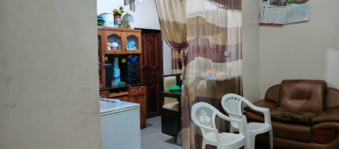 shukranproperty's tweet photo. @wekesa_amos BIG #HOUSE/#3SHOPS
ON QUICK SALE
Located at kawempe #kawanda watuba
Seated on 14 decimals (#ready title) 
*PRICE👉#125MILLION*
Serious Byers call or wtsup👉+256706592177 https://t.co/sYpY0fmqZP