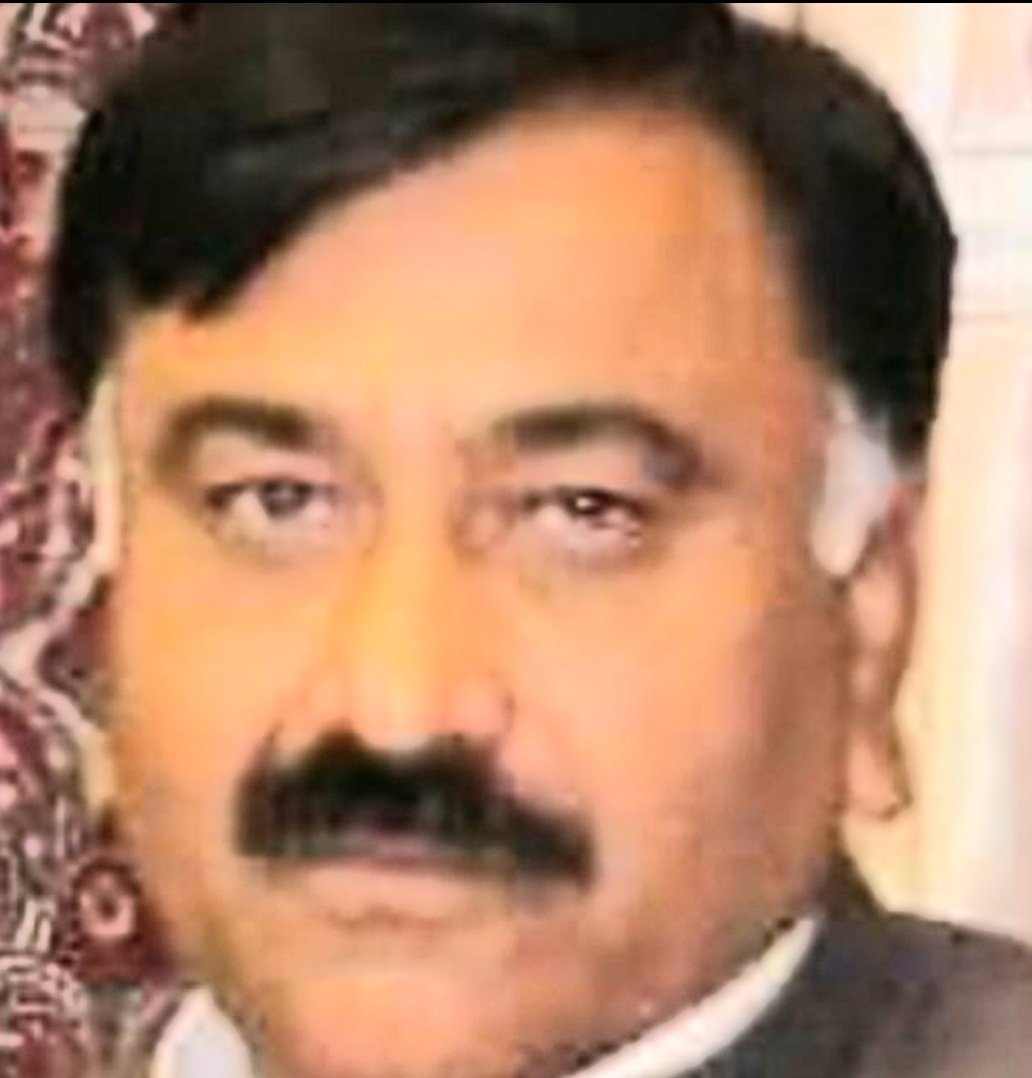 RiazJaved11's tweet photo. فیسکو جنرل منیجر آپریشنز/ چیف انجنیئر
         مہر نذر ڈب کی تدفین کردی
 گئی، اتنا اعلی انسان اور ایک قابل آفیسر اب ہم میں نہیں رہا, انااللہ واناالیہ راجون
@FescoOfficial @TeamFesco5 @TeamFesco6 #Feeco #Wapda #pride_humanity #great_person pic https://t.co/wx5MBc20sn
