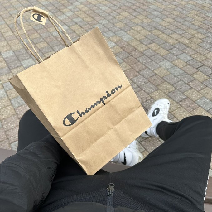 今年初の買い物はちゃんぴおん 着るのわくわく https://t.co/QyHX2tIcit
