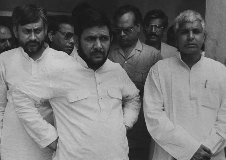 A great loss to Bihar as will as India's politics.. Senior leader of RJD Sharad Yadav Ji passes away at the age of 75.
भावपूर्ण श्रद्धांजलि 'मंडल मसीहा'🙏
#iconictrio
#SharadYadav