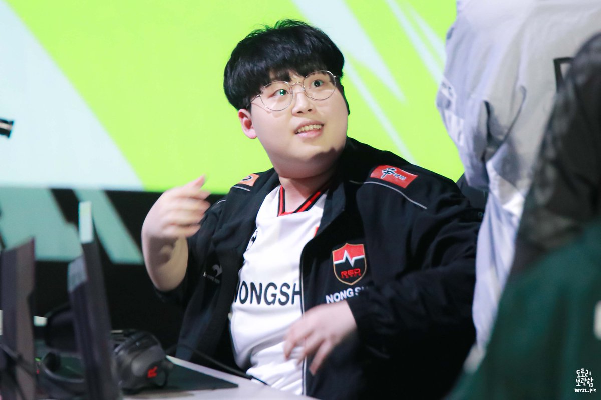 Berzz_pic's tweet photo. 230110 2023 LCK 킥오프 #TeamDeft #Peter #피터 #정윤수 https://t.co/LLBrRpHnXI
